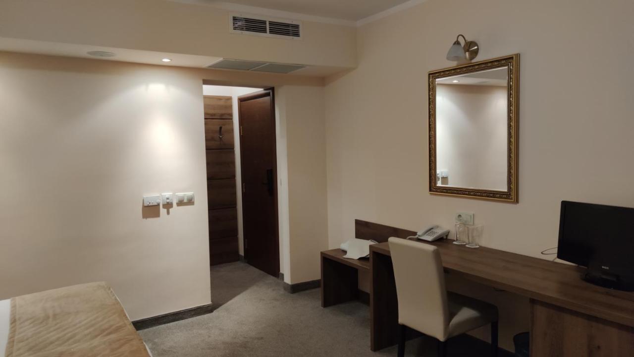 Spa Hotel Medicus วาร์เชทส์ ภายนอก รูปภาพ