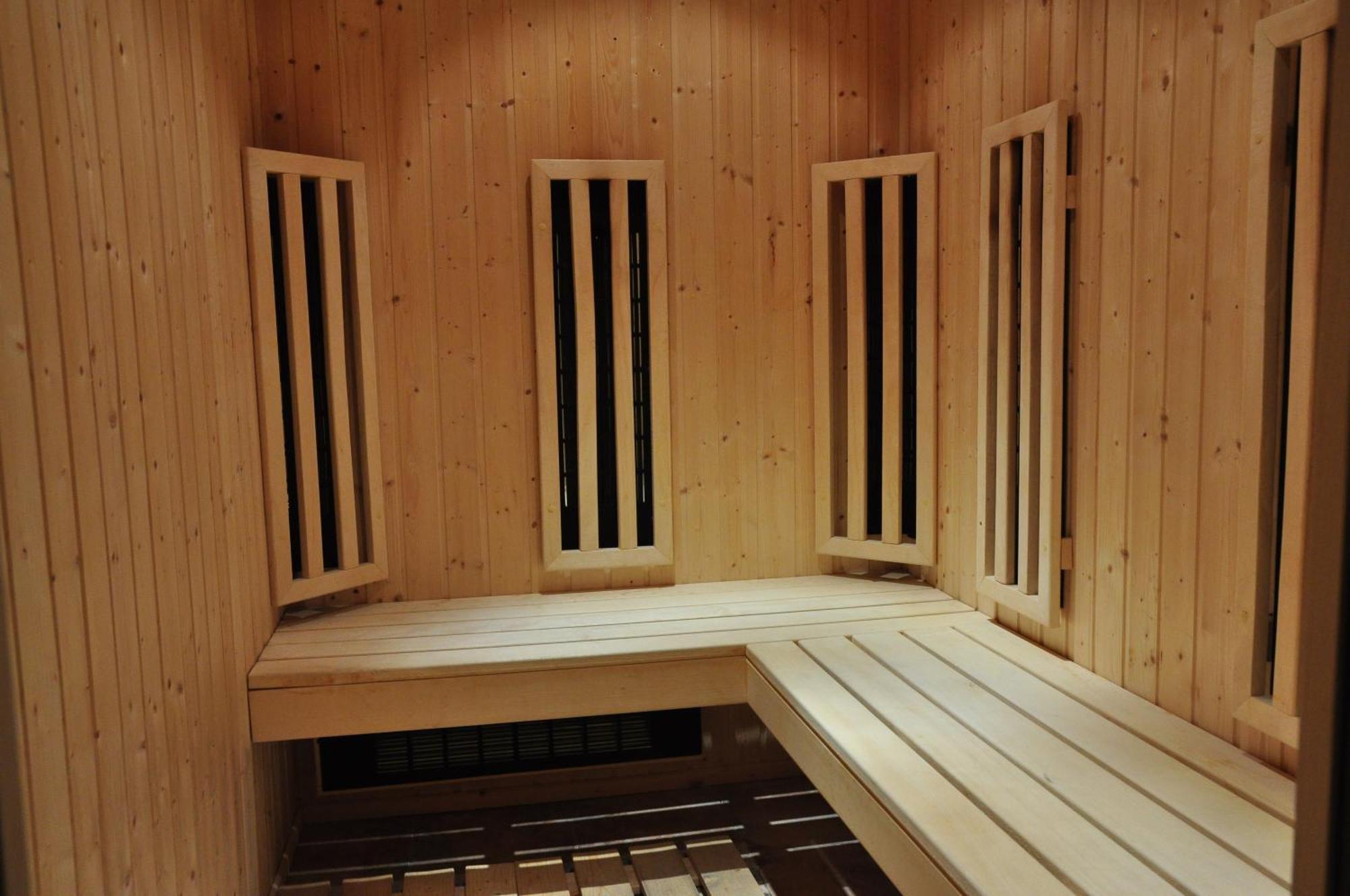 Spa Hotel Medicus วาร์เชทส์ ภายนอก รูปภาพ