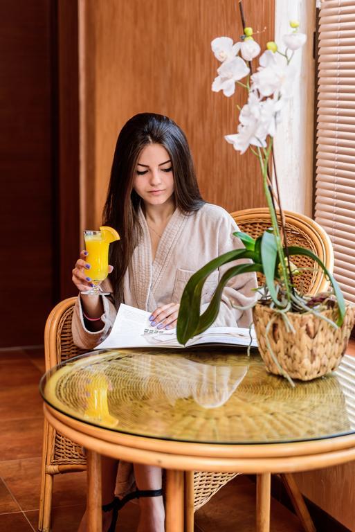 Spa Hotel Medicus วาร์เชทส์ ภายนอก รูปภาพ