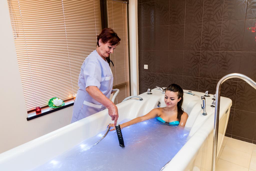 Spa Hotel Medicus วาร์เชทส์ ภายนอก รูปภาพ